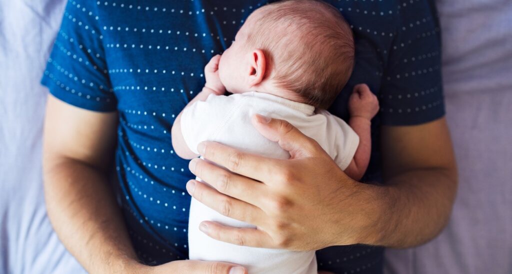 Postnatale depressie bij mannen en symptomen